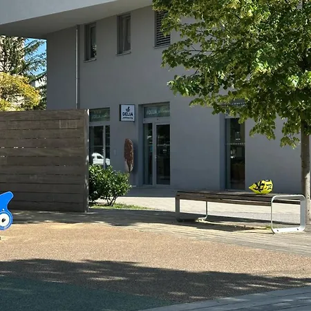 Magnolia Terrace - Free Parking, Family & Sport Friendly Area Apartment Bratislava