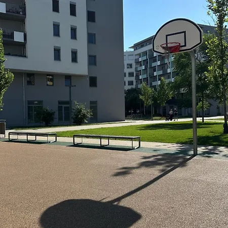 Apartment Magnolia Terrace - Free Parking, Family & Sport Friendly Area Bratislava