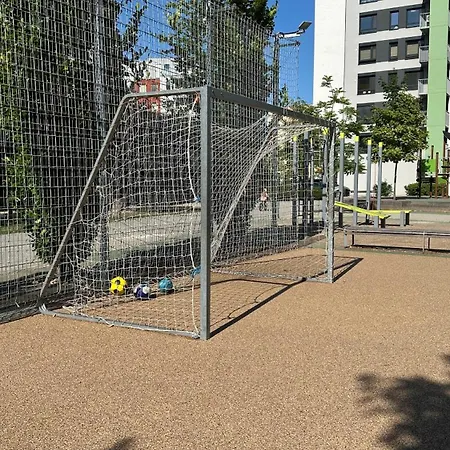 Magnolia Terrace - Free Parking, Family & Sport Friendly Area Lägenhet Bratislava