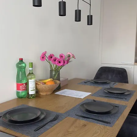 Apartament Magnolia Terrace - Free Parking, Family & Sport Friendly Area