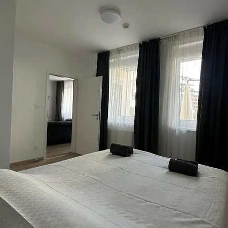 Magnolia Terrace - Free Parking, Family & Sport Friendly Area Appartamento
