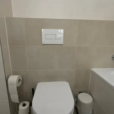 Apartament Magnolia Terrace - Free Parking, Family & Sport Friendly Area