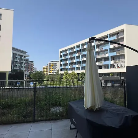 Magnolia Terrace - Free Parking, Family & Sport Friendly Area Lägenhet *