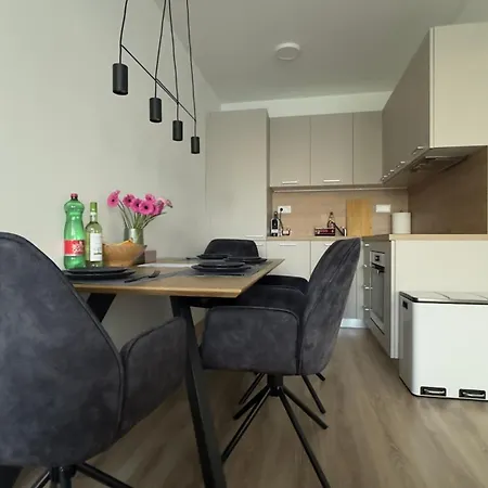 Apartamento Magnolia Terrace - Free Parking, Family & Sport Friendly Area