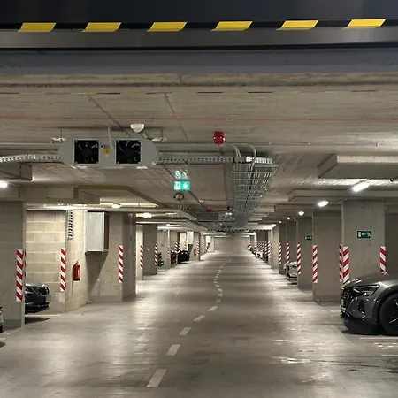 Magnolia Terrace - Free Parking, Family & Sport Friendly Area Lägenhet Bratislava