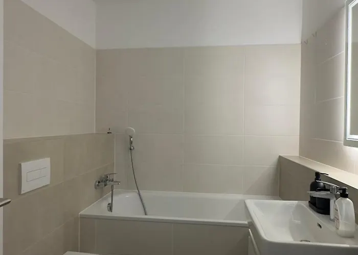 Magnolia Terrace - Free Parking, Family & Sport Friendly Area Appartement Bratislava