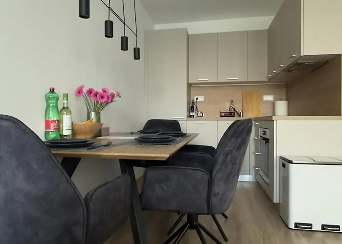 Apartmán Magnolia Terrace - Free Parking, Family & Sport Friendly Area