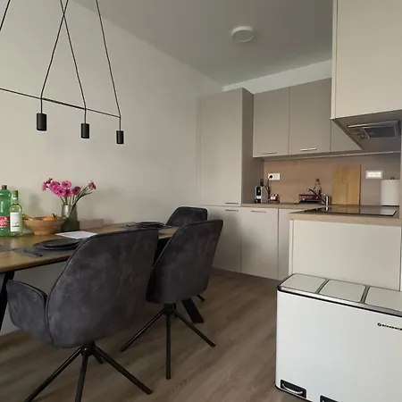 아파트 Magnolia Terrace - Free Parking, Family & Sport Friendly Area *