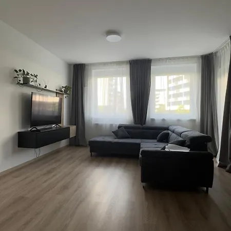 Magnolia Terrace - Free Parking, Family & Sport Friendly Area