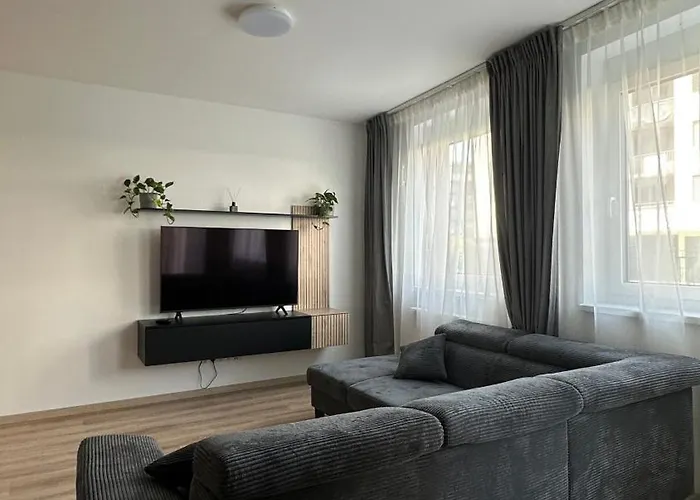 Magnolia Terrace - Free Parking, Family & Sport Friendly Area