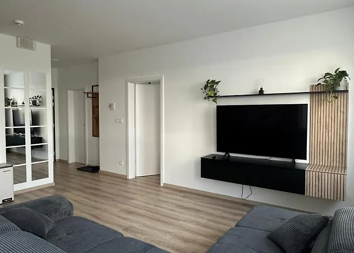 Magnolia Terrace - Free Parking, Family & Sport Friendly Area Bratislava